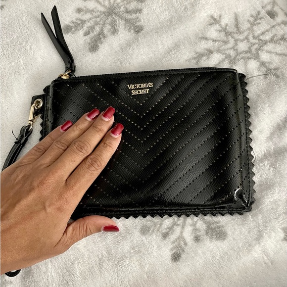 Large Black Victoria Secret’s Wristet - Picture 3 of 3